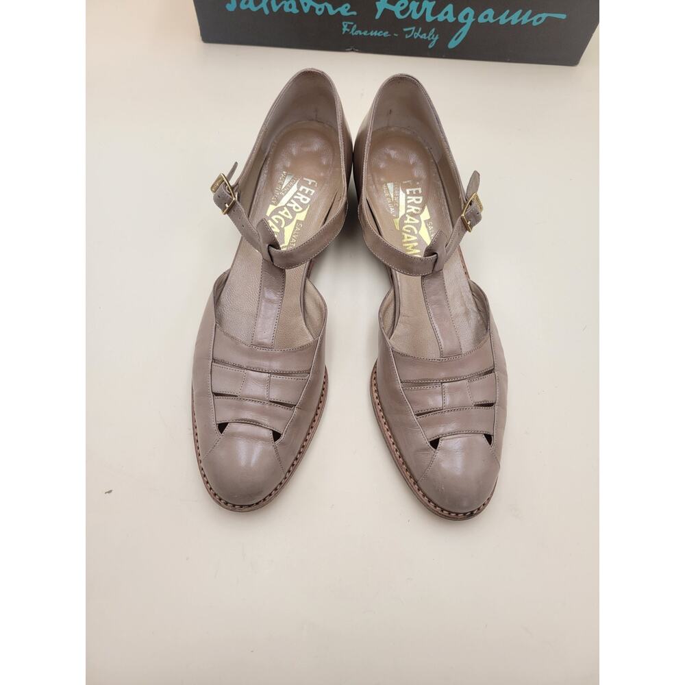 Salvatore Ferragamo Gadda Strappy heels Tan women's Sz 7 AAA VTG - Picture 7 of 10